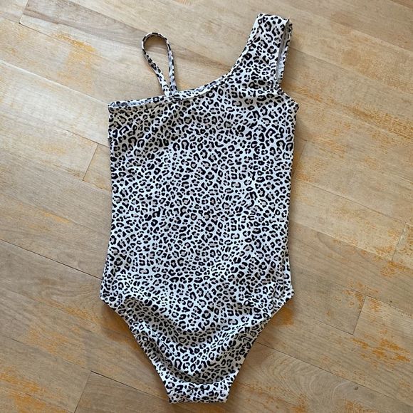 🌺 TCP Animal Print Ruffle One Piece Swim Suit - Picture 6 of 8